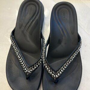 Beautiful Aetrex flip flops